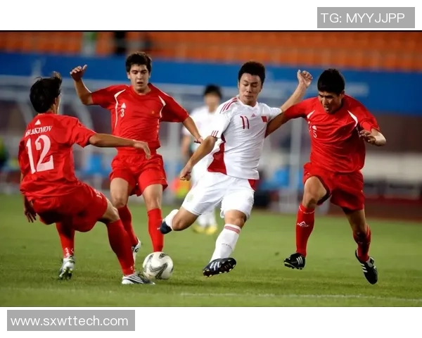 老一代足球传奇谢幕时刻回顾 见证辉煌与告别的感人瞬间 老一代足球传奇谢幕时刻回顾 见证辉煌与告别的感人瞬间