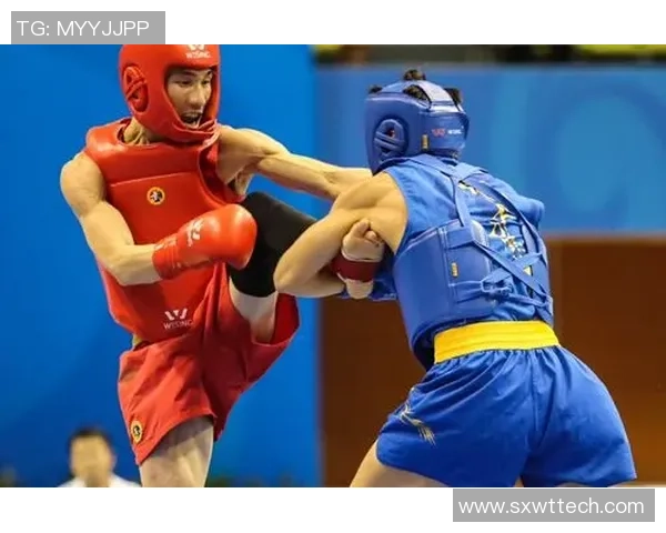 足球球星耳洞造型引热议彰显个性时尚与赛场内外风采 足球球星耳洞造型引热议彰显个性时尚与赛场内外风采